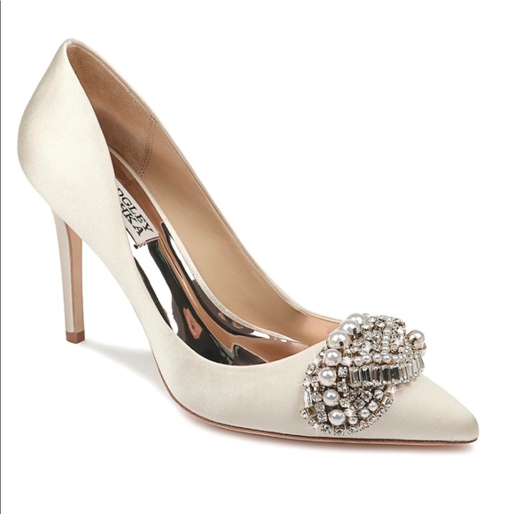 Badgley Mischka Olga Pumps - Picture 1 of 7